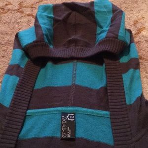 Light-weight hooded sweater